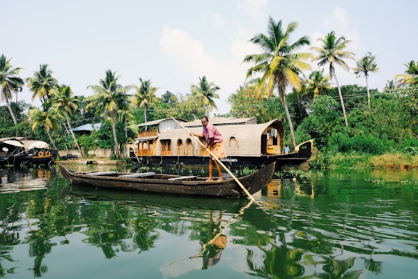 Kerala Backwaters and Beaches Tour - Houseboat Experience God's Own Country